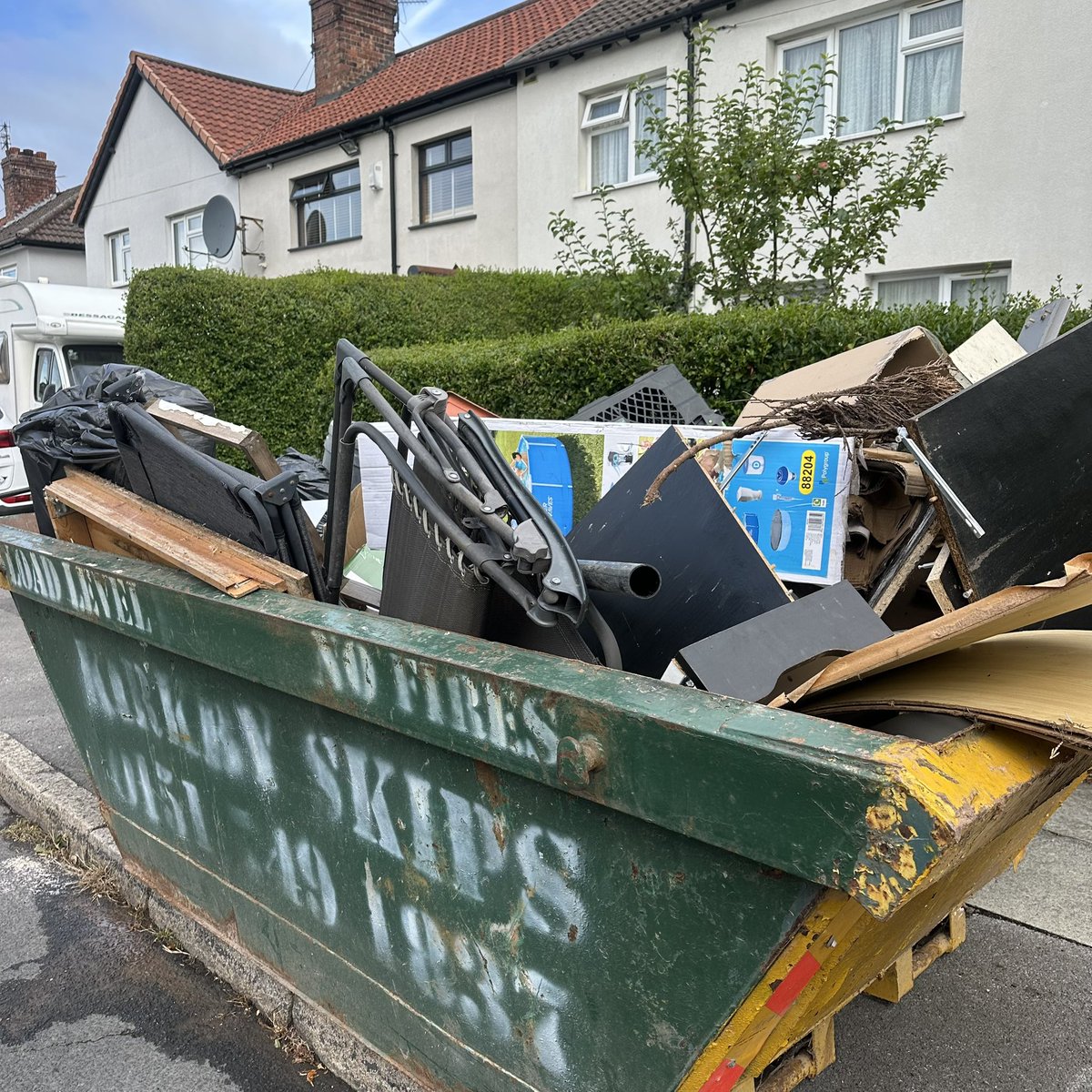 Kimberley Berry (@kjberry91) on Twitter photo 🙂🚚 I’ve been out this weekend in #Springwood, picking up casework and providing #CommunitySkips for residents.
✨👍 As always, thanks to everyone who took the time to chat and who made use of the skips. 🏡✨
#SpringwoodMatters
#OurCommunityMatters
<a href="/LiverpoolLabour/">Liverpool Labour</a> 🙂🚚 I’ve been out this weekend in #Springwood, picking up casework and providing #CommunitySkips for residents.
✨👍 As always, thanks to everyone who took the time to chat and who made use of the skips. 🏡✨
#SpringwoodMatters
#OurCommunityMatters
<a href="/LiverpoolLabour/">Liverpool Labour</a>