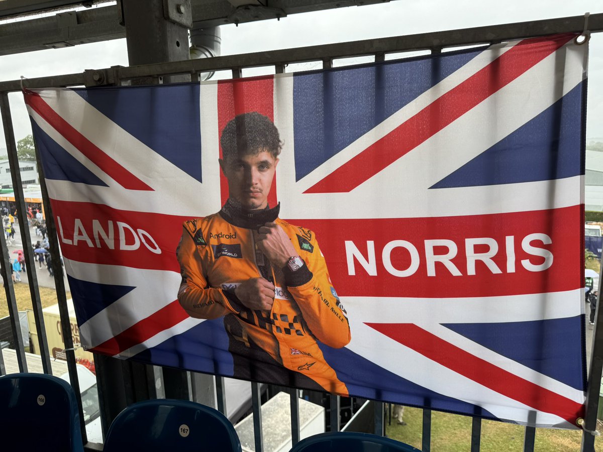 Happy Lando day 😍🤝 

#Silverstone #F1