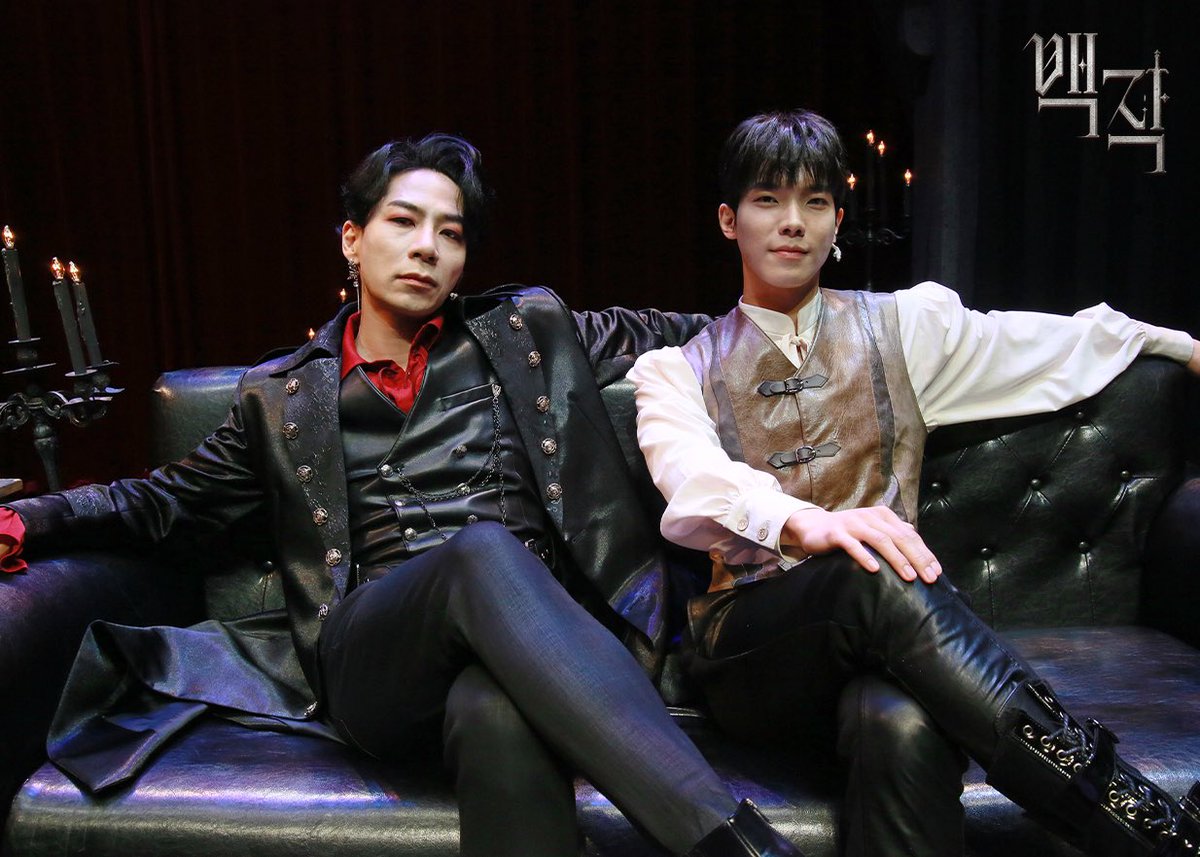 [#백작]

승현 백작, 성필 V 의 마지막 공연이었습니다.
포에나리성을 찾아주신 순례객 여러분들께 감사드립니다.

𝐑𝐨𝐜𝐤 𝐌𝐮𝐬𝐢𝐜𝐚𝐥〈백작〉
𝟐𝟎𝟐𝟓.𝟎𝟒.𝟏𝟔-𝟐𝟎𝟐𝟓.𝟎𝟕.𝟎𝟕
링크아트센터드림 드림1관