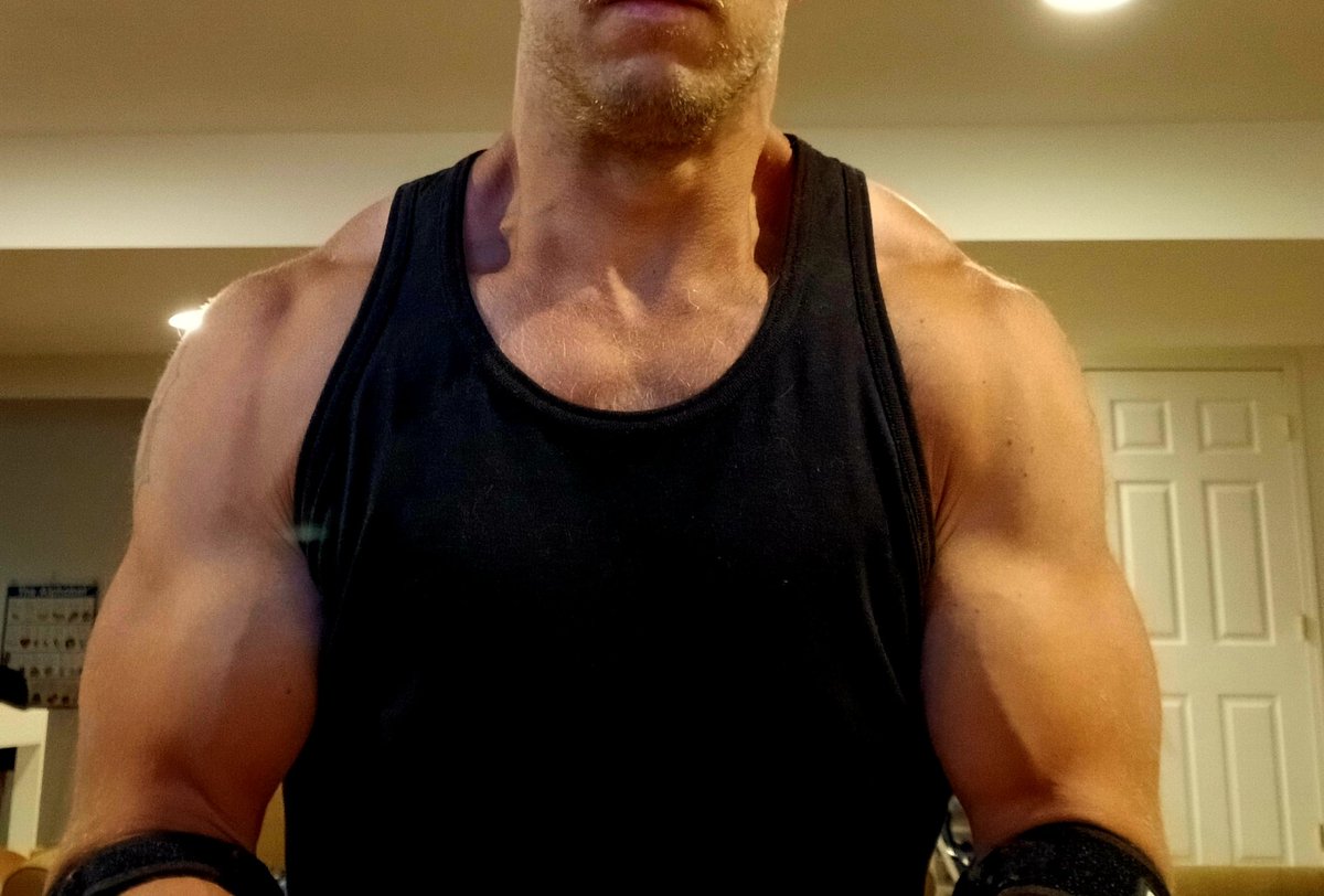 UsernameBanned's tweet image. GM and Happy Sunday! I slept great. HR got into the 40s overnight and HRV is 70. Woke up feeling well-recovered.

Smashed a shoulder session before the wife and kids woke up. 2.5 mile run on deck. 

@Dr_Red_Gamer 5AM Crew dues paid. 

Hope your day is productive and blessed.