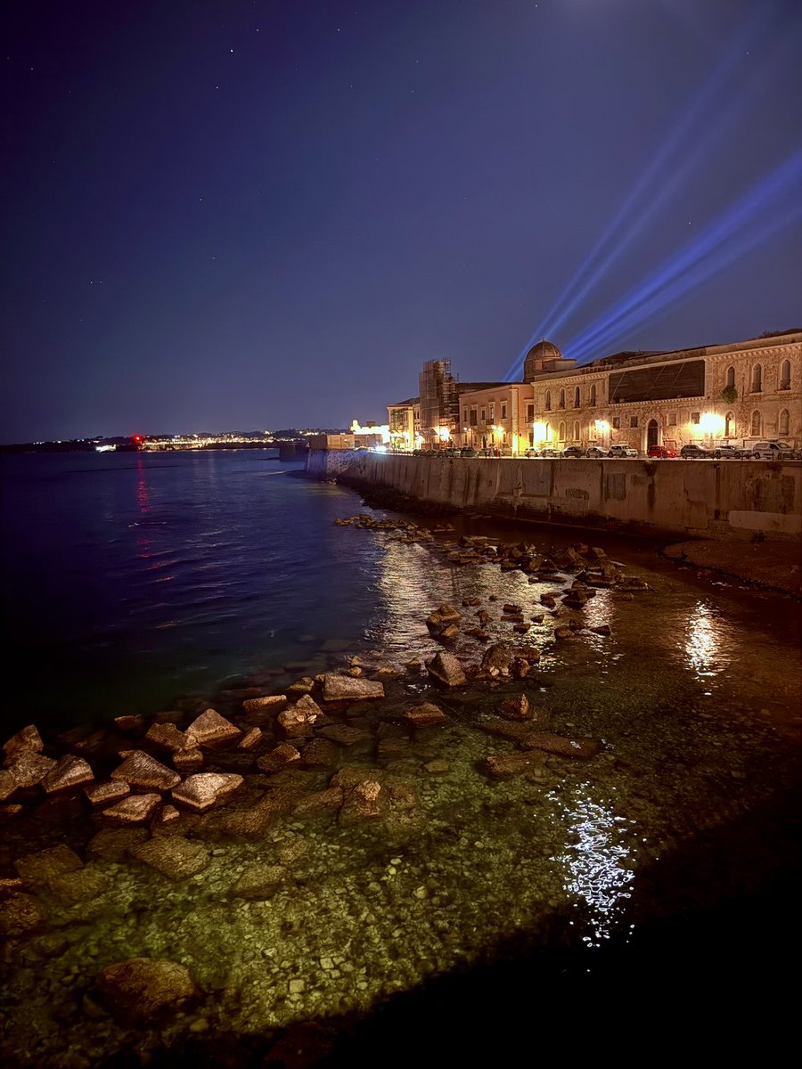 markswalking tweet media