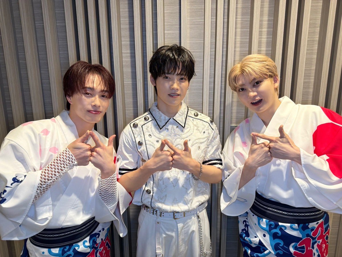 sd_bt's tweet image. 📸PHOTO📸

#INI (@official__INI ) の #木村柾哉 さんと📸
ありがとうございました！✨

▼コラボTikTok公開中！
vt.tiktok.com/ZSHbprCaJc2ym-…

#超特急 #ユーキ #マサヒロ
#TMD2025