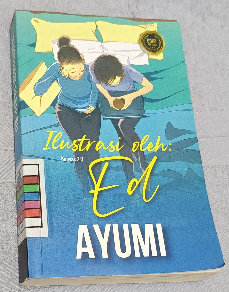 diramustafa's tweet photo. 27/50

Buku ni sebenarnya sequel Kanvas. Tapi aku terus baca je buku ni as stand alone. Ok juga. Lebih kurang macam cerita Korea tajuk W: Two worlds apart. Cerita dalam cerita. Tentang lukisan bertukar menjadi realiti. Sampai melibatkan seseorang terbunuh.  Tak cliche. https://t.co/ZjMCWc09u3