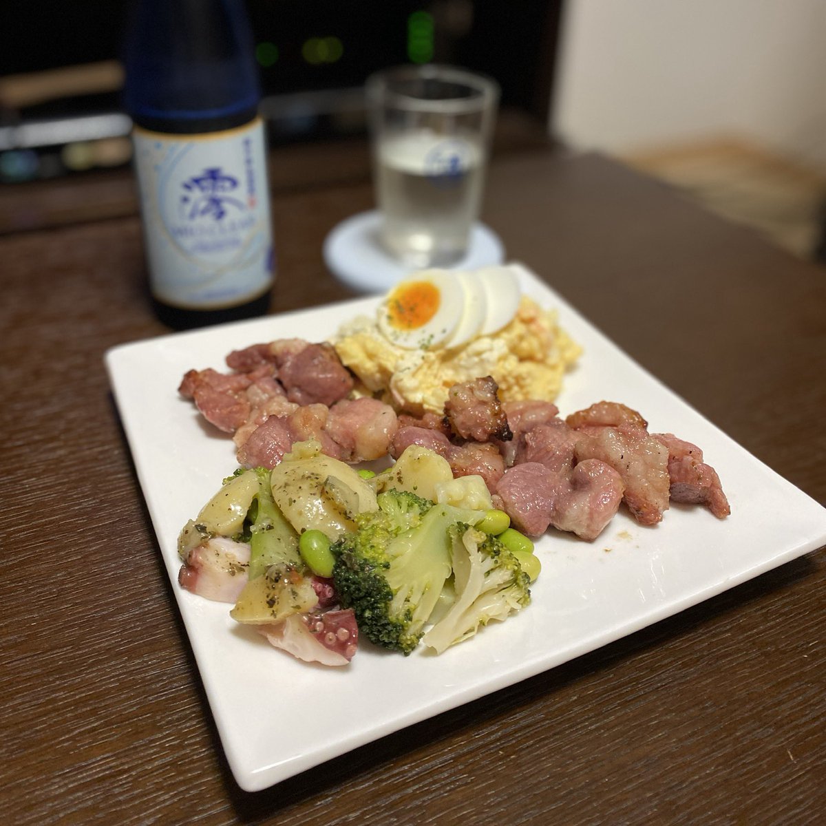 飯テロ🍶
さてNetflix日和かな
ツマミ良しと👍