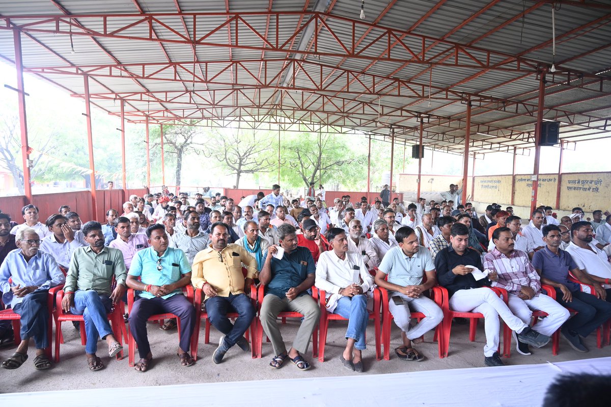 दिनांक 7 जुलाई 2025 को माननीय मुख्यमंत्री श्री भजनलाल शर्मा जी के सुपोषित मां अभियान एवं पं दीनदयाल उपाध्याय अंत्योदय संबल पखवाड़ा के तहत सांगोद आगमन को लेकर आज विधानसभा क्षेत्र के देवली व कनवास मण्डल के कार्यकर्ता बंधुओं के साथ कार्यक्रम की समीक्षा बैठक कर जिम्मेदारी सौंपी।