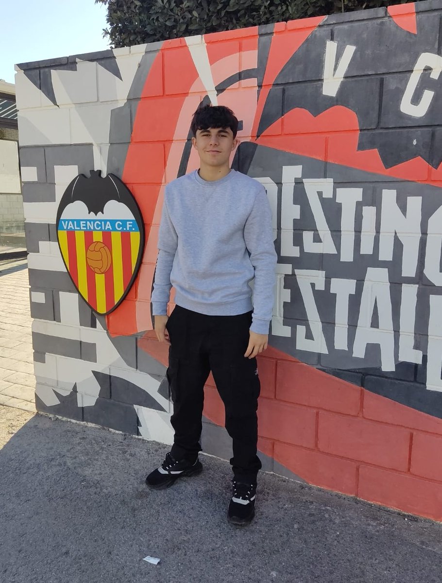 Desde el CD Marianao Poblet, queremos desearle mucha suerte a Joan González, jugador que milito en las categorías inferiores del club y que este año ha fichado por el Valencia en la categoría de cadetes.