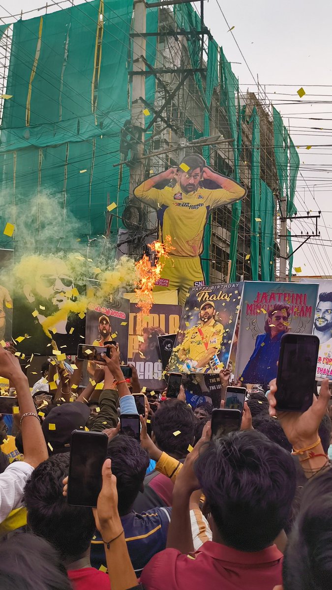 We don't need 270 million insta bots to stay relevant.