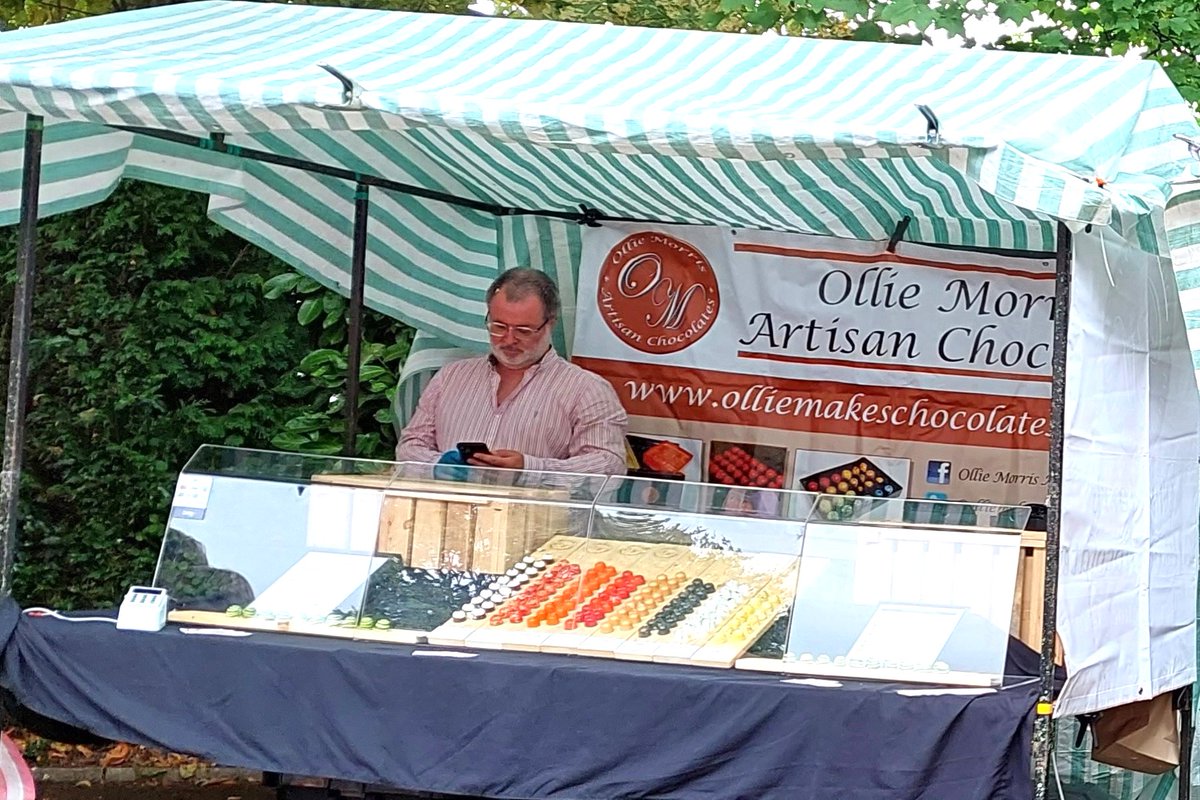 FarsleyMarket's tweet photo. For July we have featured @Olliemakeschoc1 on our cover photo. A #Farsley Chocolatier who has stepped in to cover this month.
A warm month for a chocolate stall, you may think? But Ollie has that covered with a cool store system, so you get perfect artisan chocs everytime!
#LS28 https://t.co/NNG6P7Q3Ps