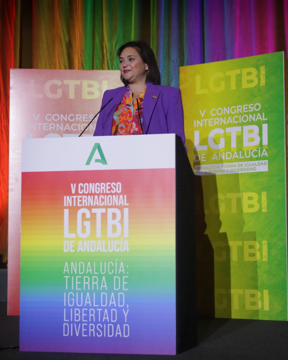 LGTBIand's tweet photo. 🎤 Clausura del #VCongresoLGTBI
🗣️ @ConchaCardesa y @margadcm (@Torremolinos_On ) cerraron esta edición reafirmando el compromiso institucional:

📌 Más formación
📌 Nuevos protocolos
📌 Torremolinos como puente al Pride https://t.co/NMJHWYKxoK