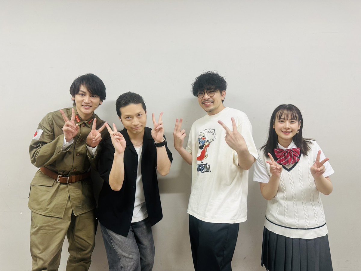 DAIZOMORI's tweet photo. 朗読劇
『あの花が咲く丘で、君とまた出会えたら』

本日、無事に千秋楽を終えました。

久々の朗読劇での生演奏。

楽しかったぁ✨

演出の岡本さん
頼れる相棒KOUJUNさん
キャストの皆様。
スタッフの皆様。

沢山の出会いに感謝です✨

ご来場頂き、誠にありがとうございました💐 https://t.co/NBHyb4qDHd