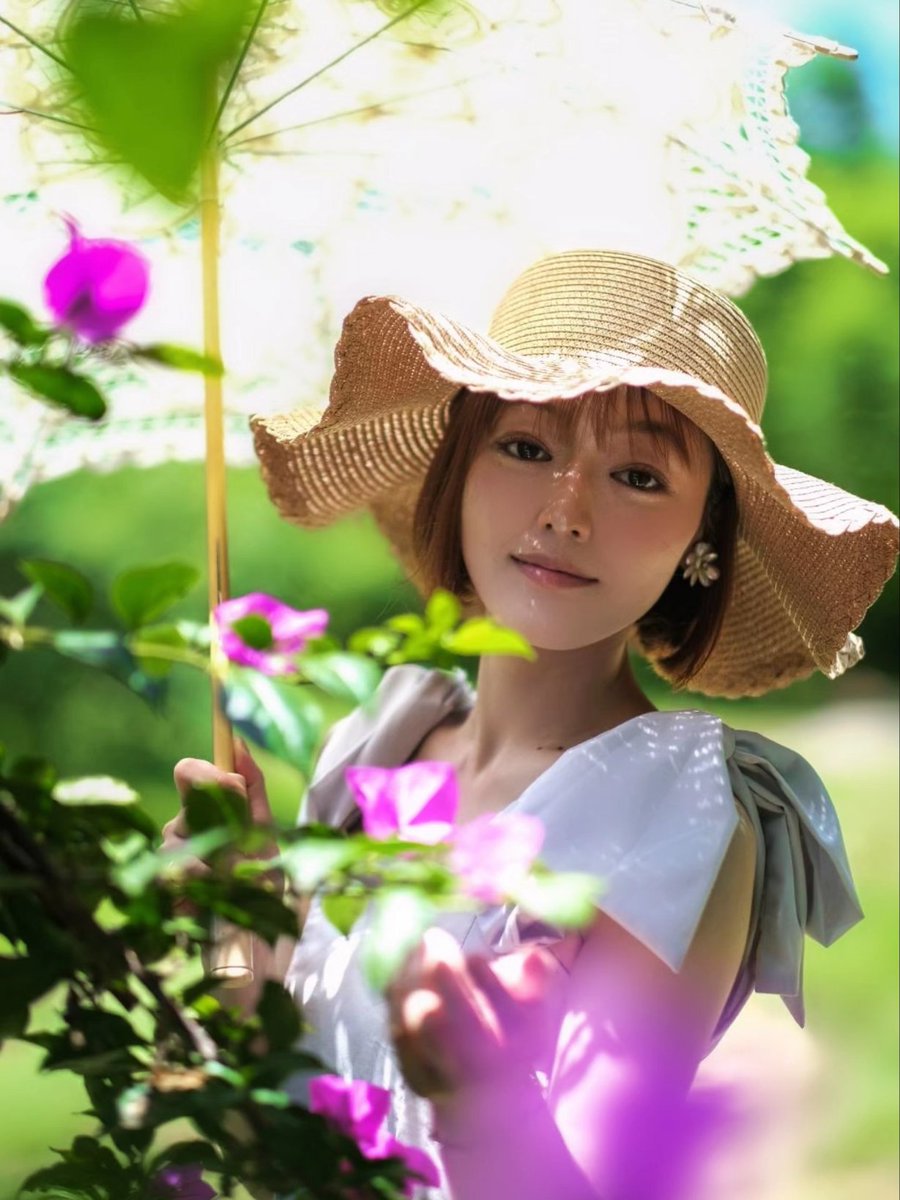 k_model_0825's tweet photo. “届きそうで”

#モデル　#被写体モデル https://t.co/Vsn3qNO7jm