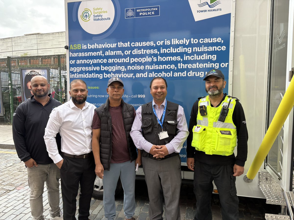 Excellent engagement with resident at Weavers Community Safety Surgery .<a href="/TowerHamletsNow/">Tower Hamlets Council</a> <a href="/LutfurRahmanTH/">Lutfur Rahman</a>