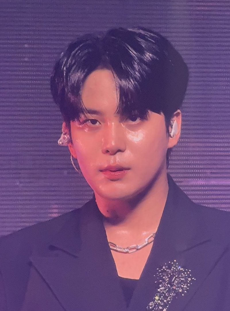 safe4caratiny's tweet photo. you'll always find me in the trenches for the jongho x scoups agenda https://t.co/HTGzgxJhNY