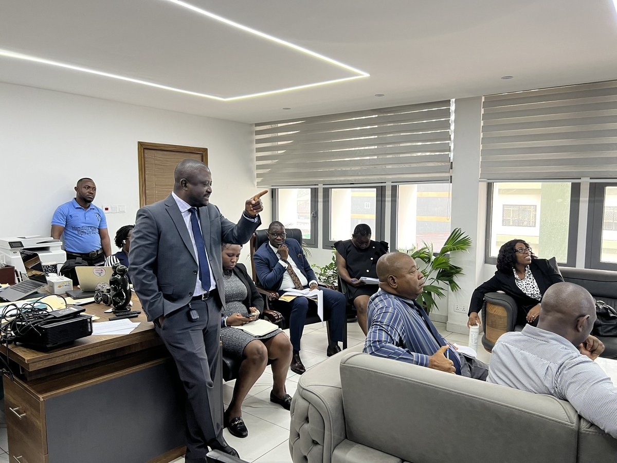 human_sierra's tweet photo. HRCSL has presented the Drafting Instructions for Revised Human Rights Commission Act to the Attorney General for the repeal &amp; replacement of the HRCSL Act, 2004. The new law will expand the Commission’s mandate to protect &amp; promote human rights in the country. @UNDPSierraLeone https://t.co/3grUlJroxx