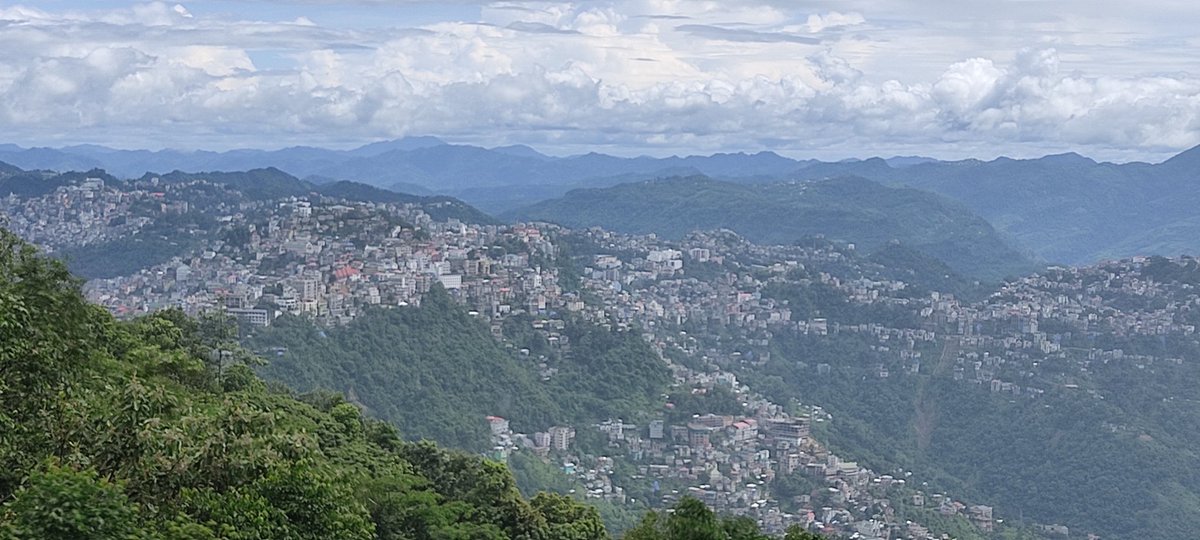 mizoraminsta's tweet photo. Aizawl city from afar — where misty hills cradle a vibrant town perched along winding ridges. A view that captures the soul of Mizoram from a peaceful distance.
#aizawl #aizawlcity #city #cityscape #zawlkhawpui #landscape #landscapeview #mizoram #mizoraminsta #northeastIndia https://t.co/MD62MJEzLu