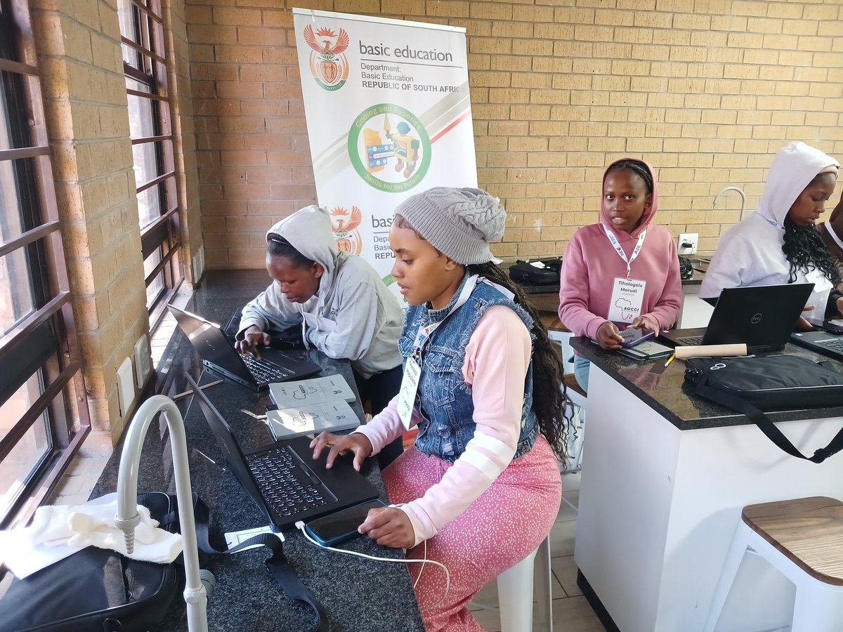 DBE_SA's tweet image. Day 3 of the African Girls Can Code Initiative (AGCCI) kicked off with a dance session to ease the learners into the day.

Today the learners got into the basics of computer science and design thinking. 

#AGCCI #GirlsInTech #GirlsInSTEM #CodingAndRobotics