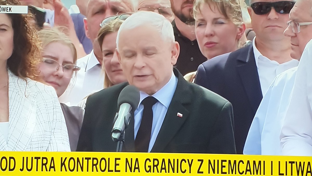 Mała, wredna, wstrętna, obrzydliwa, destabilizująca państwo polskie kurwa