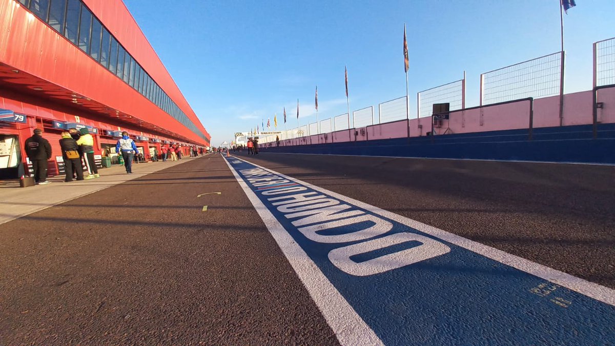 ¡Ya estamos en vivo!

Desde el <a href="/circuitotermas/">CircuitoTermas-R.H</a>, para el #TNenTermas y el #TurismoCarretera2000 

Escuchanos acá: youtube.com/watch?v=E0TM9S…

#puestaapunto #SomosTodos