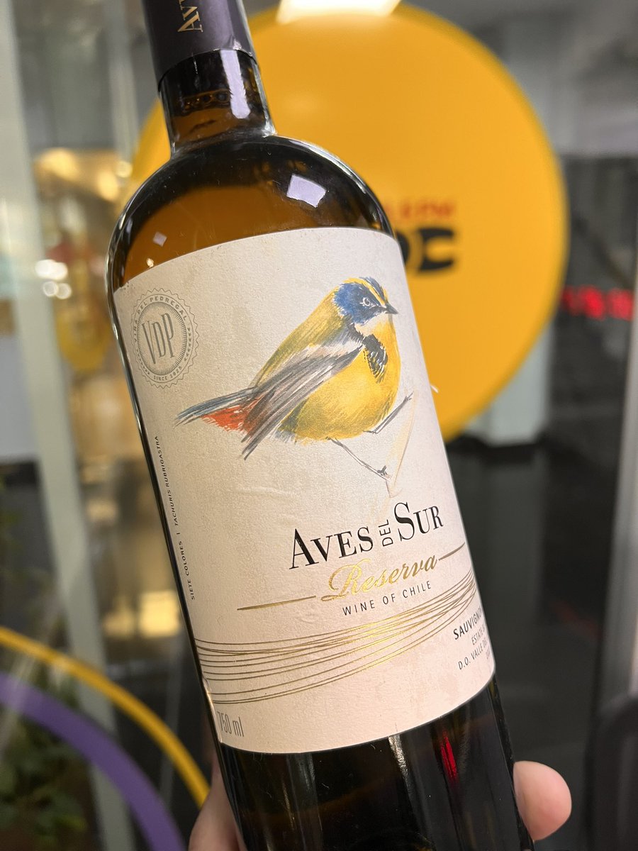 ¡ <a href="/sargusperez/">Sargus Pérez</a> y@copaferoz ya están al aire en @abcfm985 haciendo un nuevo capítulo de CopaFeroz Radio! Y como siempre, ¡hay regalos! Hoy obsequiamos este riquísimo Aves del Sur Reserva Sauvignon Blanc. ¡Etiqueten a un amigo, aclaren su nombre real y dejen sus 3 últimos!