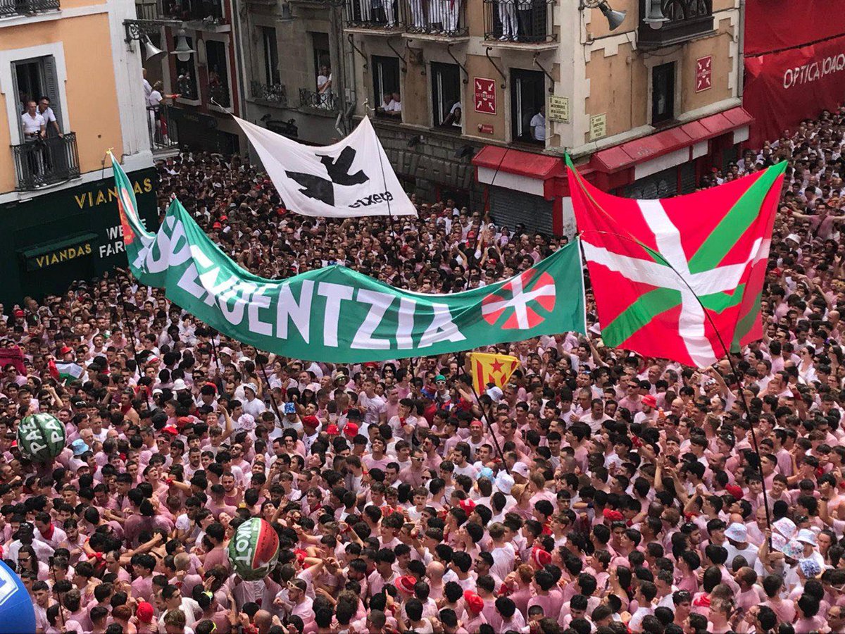 Gora Nafarroa! Gora Euskal Herria! Gora San Fermin!