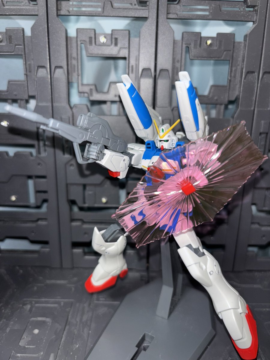 Hideyan021981's tweet image. 懐かしい機体を作ってみた✨
Vダッシュガンダム完成❣️
#ガンプラ #めこ丸隊 #みりプラ
#ガンプラ好きとつながりたい
#機動戦士Vガンダム #Vダッシュガンダム