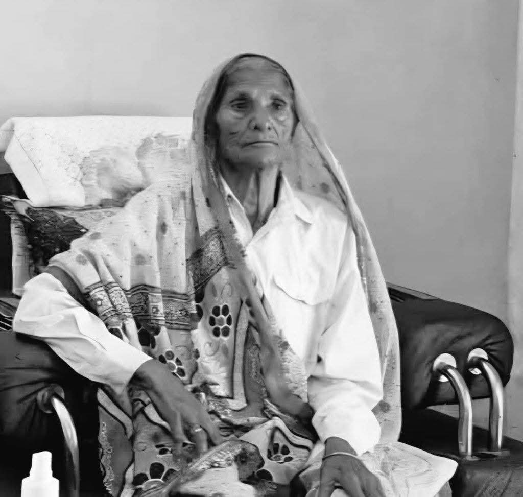 भाजपा उत्तर प्रदेश के माननीय प्रदेश महामंत्री (संगठन) आदरणीय धर्मपाल जी की पूज्य माताजी के दुःखद निधन का समाचार अत्यंत व्यथित करने वाला है।

ईश्वर दिवंगत आत्मा को अपने श्रीचरणों में स्थान प्रदान करें एवं शोकाकुल परिवारजनों को यह असहनीय दुःख सहन करने की शक्ति दें।

🙏 ॐ शांति 🙏
