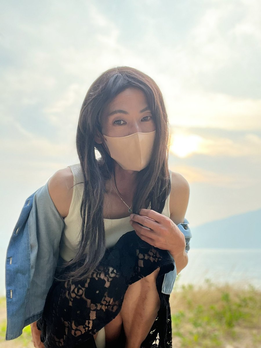 暑いから夕方に近くの砂浜に出かけてみました