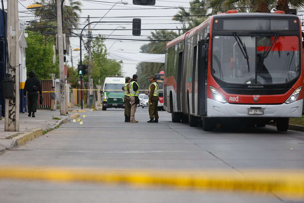 Encuentran a una persona fallecida al interior de bus RED en Maipú: No habría intervención de terceros 

Más detalles acá⬇️

tinyurl.com/bdcef2j2