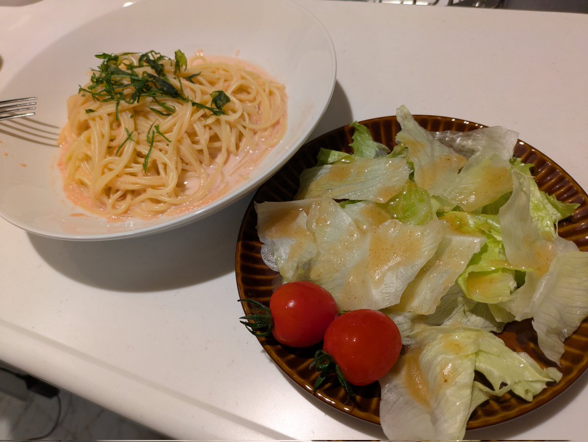 kan_8__'s tweet photo. サラダ記念日なのでサラダを食べます https://t.co/K6LeHzOtfc