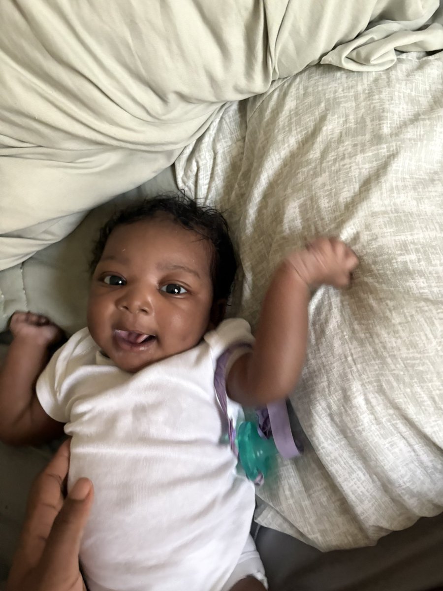 ebvnee's tweet photo. My angel 😘 mommy loves you https://t.co/YRJbQ2wVno