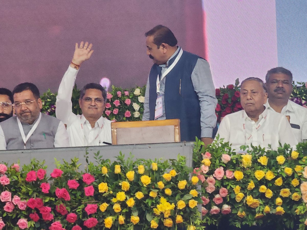 PanotMahendra tweet picture