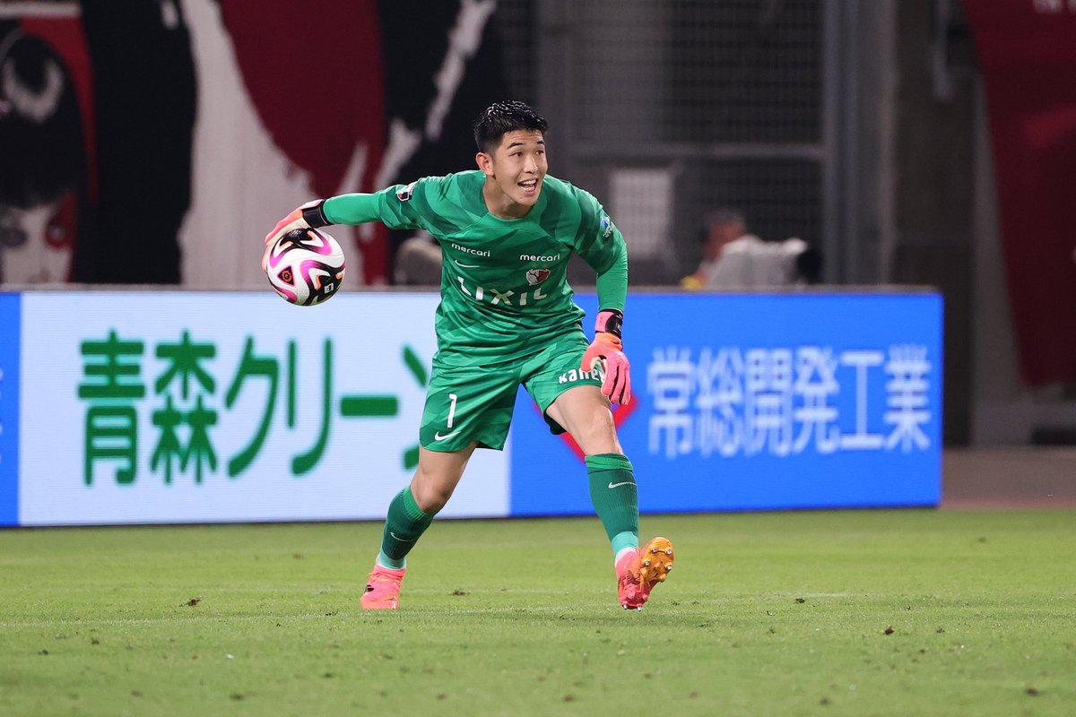 ま*ー様 ユニフォーム　鹿島アントラーズ　2024 早川友基　サイン入り　Mサイ ま*ー様 ユニフォーム 鹿島アントラーズ 2024 早川友基 サイン