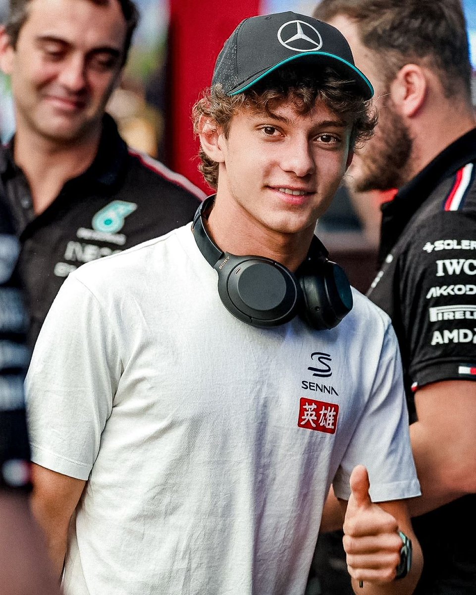 🏁 1 saat sonra Britanya Grand Prix'i başlayacak!

⚠️ Yağmurlu olması beklenen yarışa aldığımız ceza nedeniyle 10. sıradan başlayacağız. Havanın soğuk olması işimize gelecek etkenlerden biri. İyi puanlar almak için koşullar mevcut.

❌ Canlı Anlatım yok.

🇮🇹 Andiamo Kimi!