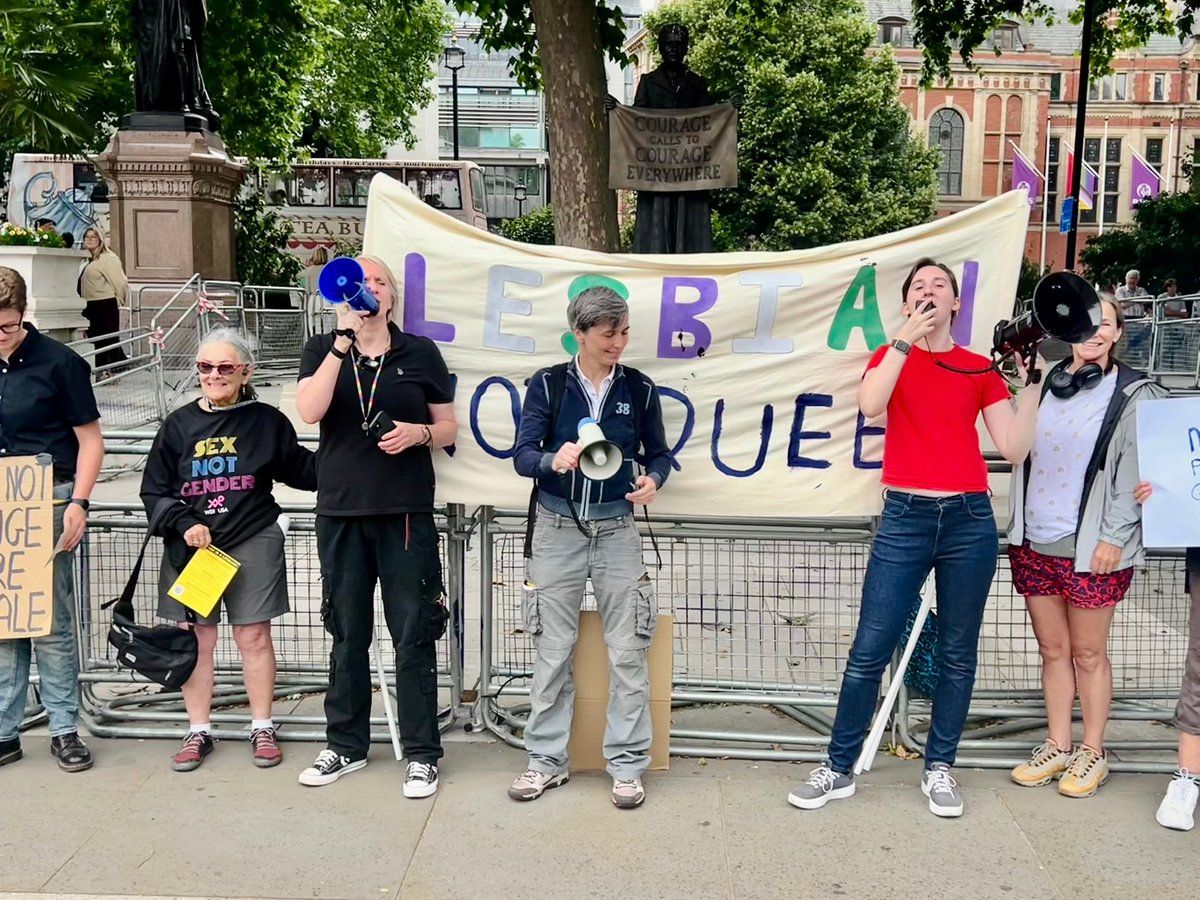 Just lesbians. Taking the mic.
London. Parliament Square. July 2025.
This is what truth looks like.