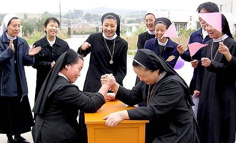 겨울 신부 여름 수녀 분위기가좋음