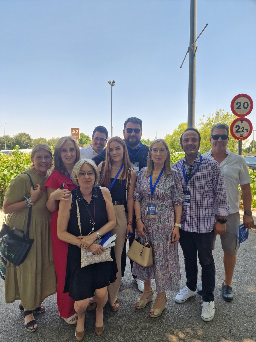 Saludando a <a href="/anapastorjulian/">Ana Pastor Julián</a> en el #21CongresoNacionalPP