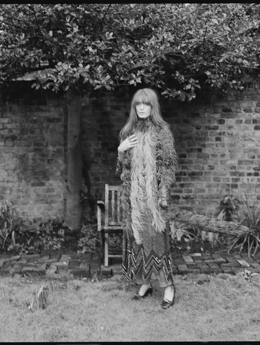 welcharchive's tweet image. florence welch photographed by nick hudson, 2019.