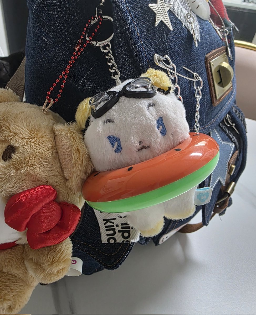 다이소가세요 여러분 💛