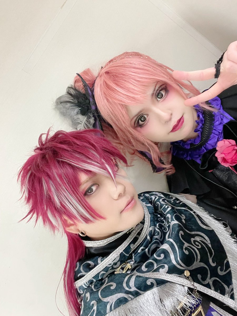VIVA_LA_KNZ's tweet image. 🦇Fantôme Iris LIVE 2025 - Révérence -🌹
ご来場の皆様ありがとうございました！

いつもに増して1曲1曲想いを乗せてお送りしました🥁

フェリクスもMCで言っていましたがまたすぐに戻ってくるので少しの間待っていてください🧐

眷属最高‼️

#ファントム
#レヴェランス