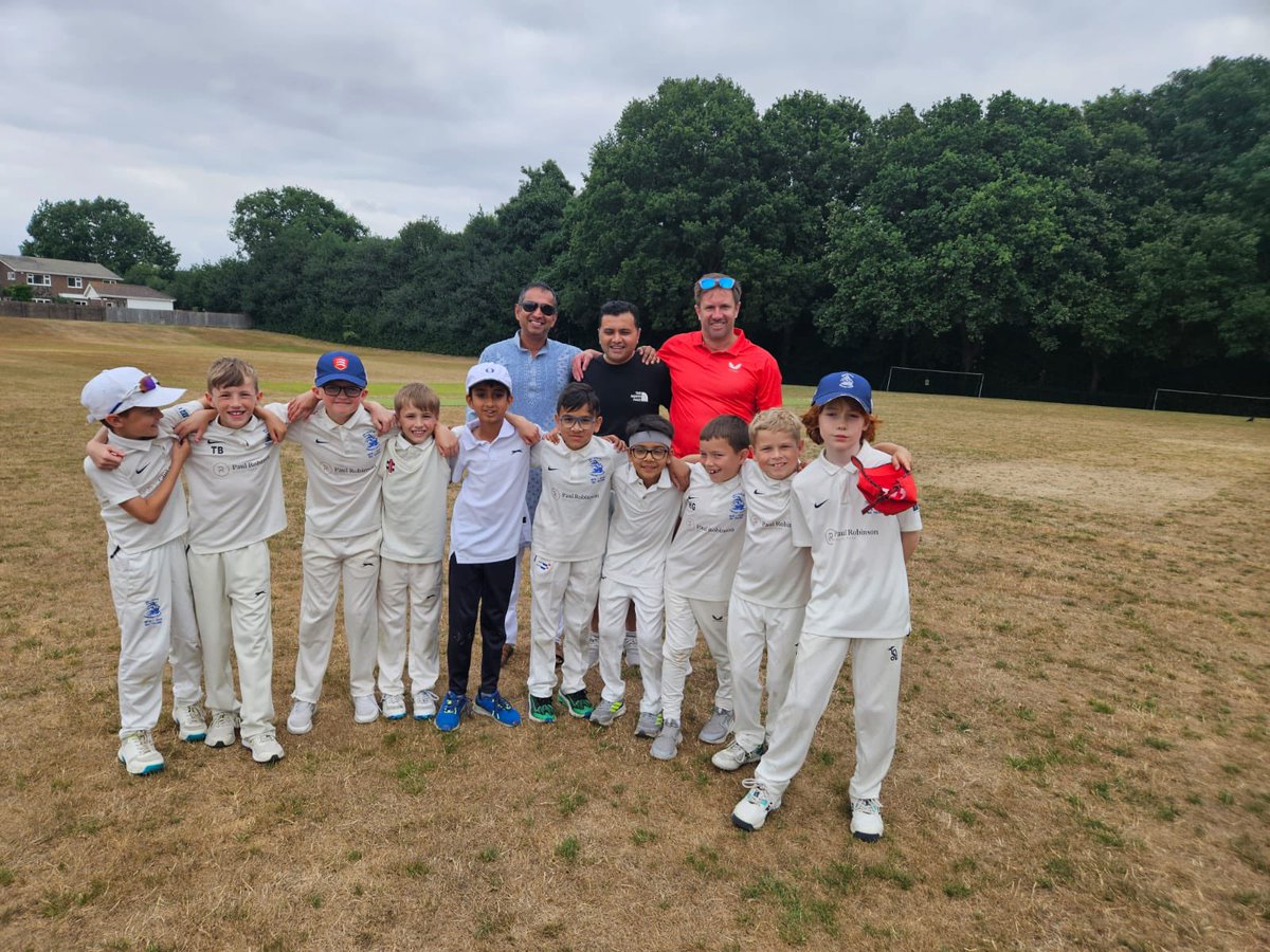 BillericayCC's tweet photo. Congratulations to our U9 softball team who beat Harold Wood this morning in their cup semi final.  Best of luck to the team when they take on @UpminsterCC  in the final!! https://t.co/J0U6yEoXvy