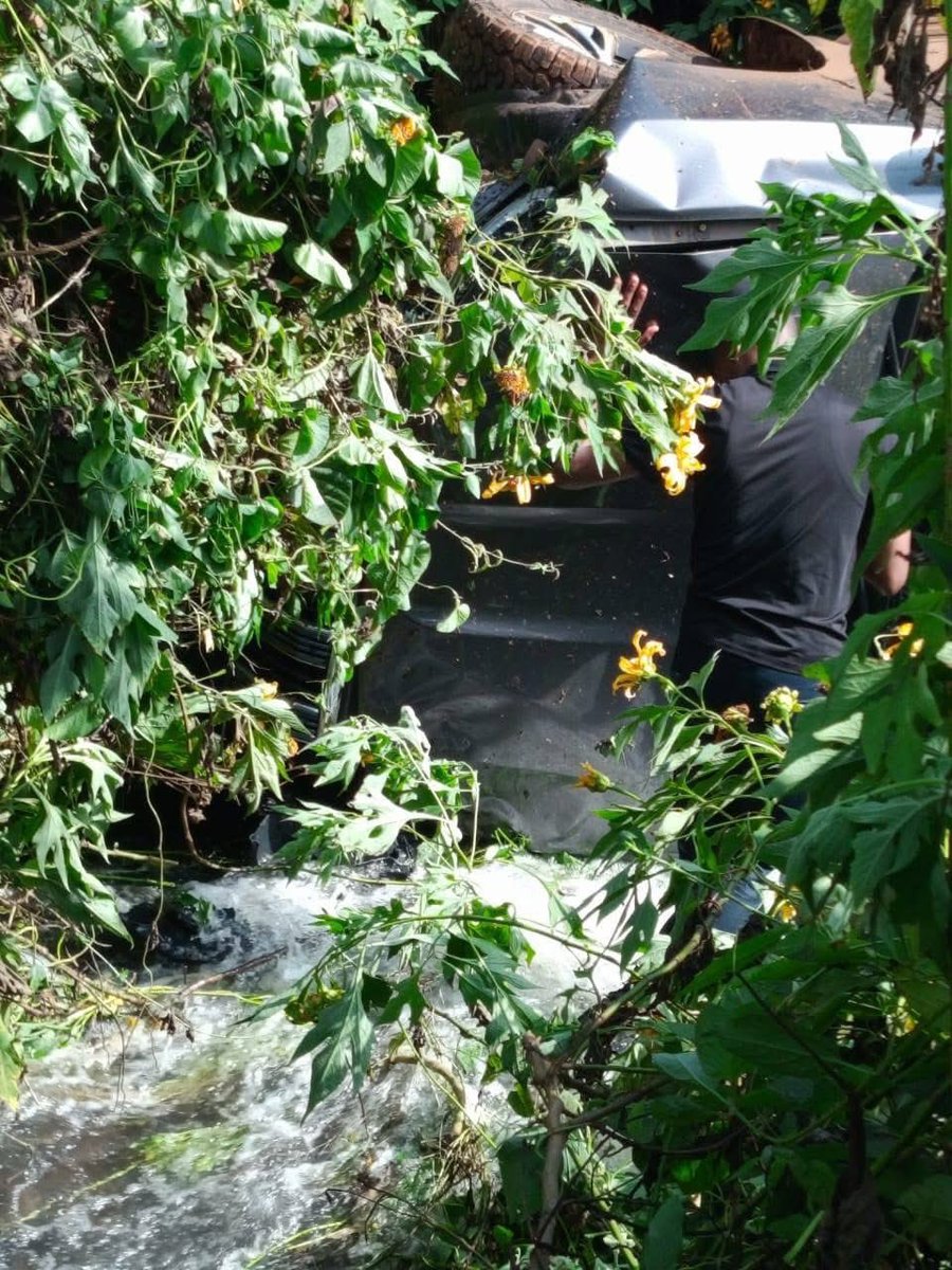 C_NyaKundiH's tweet photo. A presidential escort vehicle was on Sunday involved in a fatal crash in Embu County, with reports indicating that it struck and killed a boda boda rider and his female passenger instantly before plunging into a nearby river, where the occupants of the vehicle are said to be trapped.