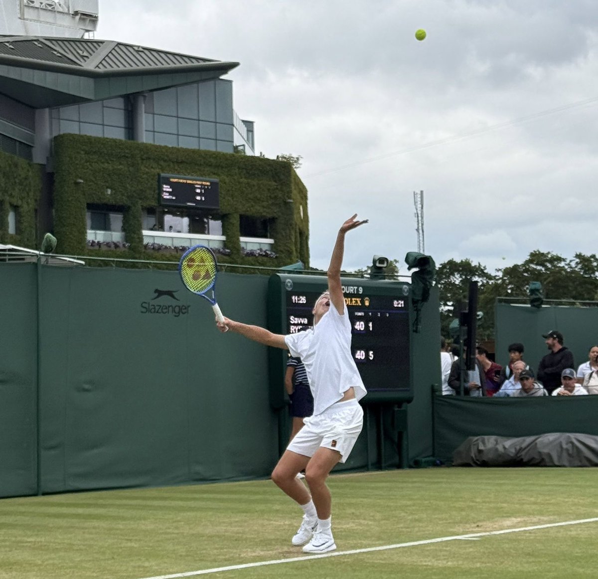 2002 şampiyonu ve eski dünya 1 numarası Lleython Hewitt’in oğlu 16 yaşındaki Cruz Hewitt, bugün Junior #Wimbledon’da ilk maçını kazandı!