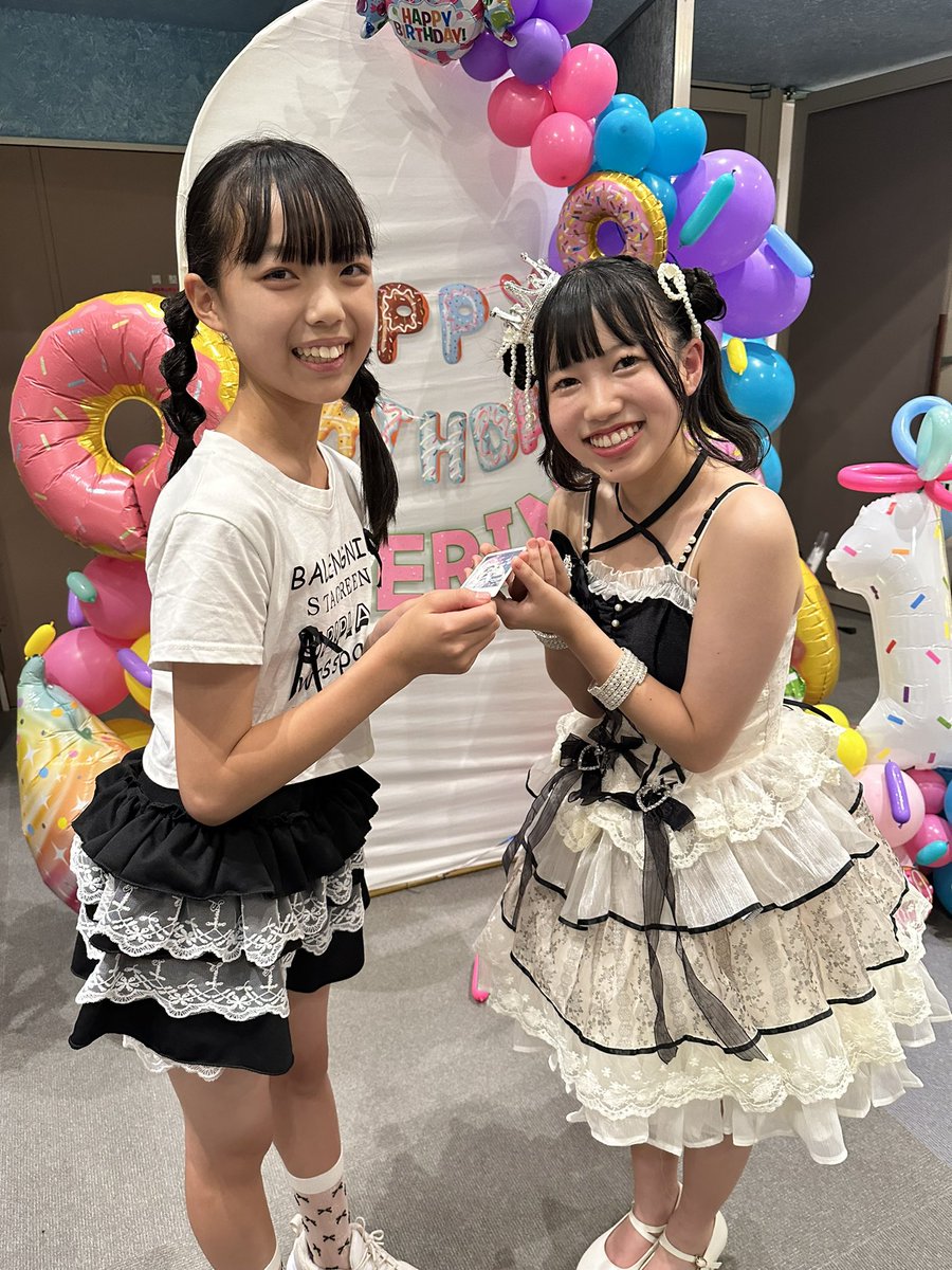 Serena✩.*˚天神娘❁⃘*.゚ (@serena20121025) on Twitter photo #さえりん 生誕祭🎂推し活してきたよ.ᐟ.ᐟ
休止前に会えて良かったぁ(இωஇ)
さえりん、ドレスも似合ってて、揃えたかのようにモノトーンコーデでツーショ撮れた🙌✨
<a href="/happyvoice_ooe/">ハッピーヴォイス・大江</a> 大江社長、ありがとうございました(⁎ᴗ͈ˬᴗ͈⁎)
#VITORON #暁山さえ #SERENA #せれな #さえりん 生誕祭🎂推し活してきたよ.ᐟ.ᐟ
休止前に会えて良かったぁ(இωஇ)
さえりん、ドレスも似合ってて、揃えたかのようにモノトーンコーデでツーショ撮れた🙌✨
<a href="/happyvoice_ooe/">ハッピーヴォイス・大江</a> 大江社長、ありがとうございました(⁎ᴗ͈ˬᴗ͈⁎)
#VITORON #暁山さえ #SERENA #せれな