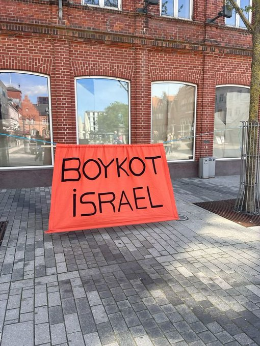 Voice_of_yemen's tweet photo. Do you boycott Israel now? https://t.co/idEJXOdKSZ