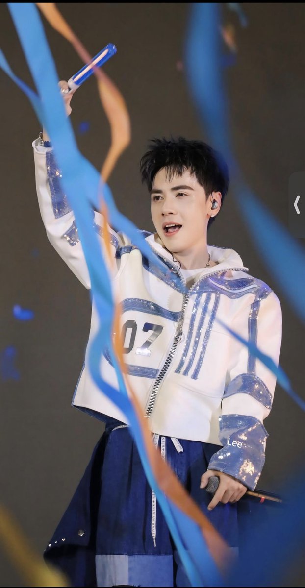 Sofiadk2020's tweet photo. Anh bé nay diễn trên quê hương Cố Đô thật tốt nhé 🎉🎉🎉🎉💐💐💐 

MASTERD MEGABOOMING HUE
#MasterDxMegaBooming2025
#QuangHungMasterD https://t.co/m1igHrbQwu
