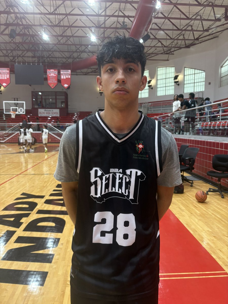 southside_hoops's tweet photo. Rafael Cohen | BBA Select | Class of 2027 | 6’1 G | Saint Stanislaus (MS)

High-IQ guard who plays with great pace and has an excellent feel for the game. Thrives attacking downhill consistently makes the right read. Shows maturity in how he handles pressure, creates for others, and manages the flow of the offense. @rafacohenn 
#PierPressureClassic