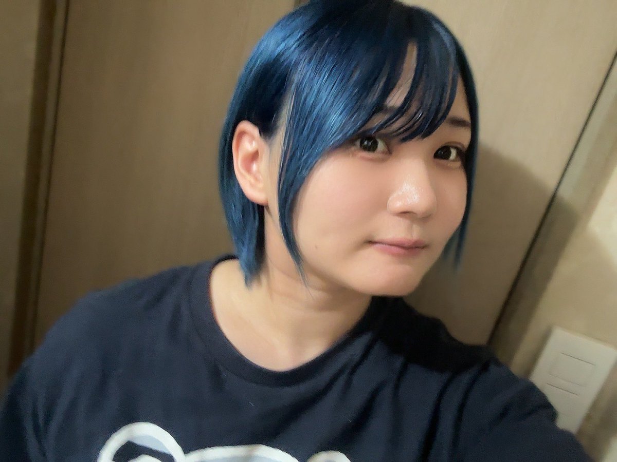 可愛い♡リード♡ 𝐚𝐤𝐚𝐫𝐢. | ずーっと欲しかったIKEAのサメ🦈 念願です՞ ̫