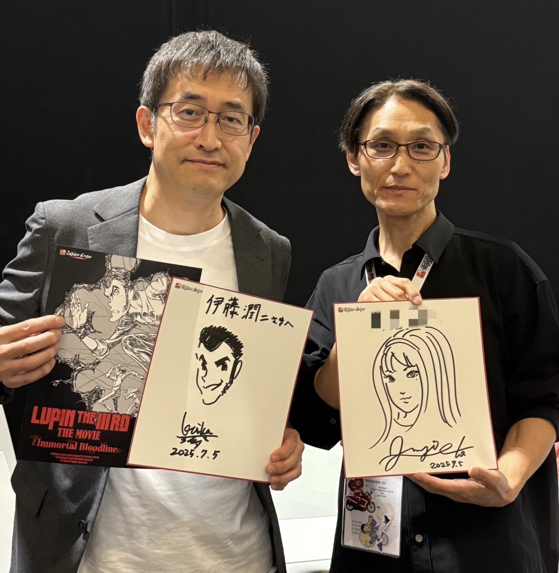 ◤￣￣￣￣￣￣￣￣￣ 
#JapanExpo2025  
イベントレポート🇫🇷
＿＿＿＿＿＿＿＿＿＿◢ 

#伊藤潤二 先生と #小池健 監督が色紙交換✍️✨✨

パリでは日本のポップカルチャーが席巻中です🌀🌏🌀

#LUPINTHEIIIRDTHEMOVIE 不死身の血族 
大ヒット公開中！
#伊藤潤二クリムゾン