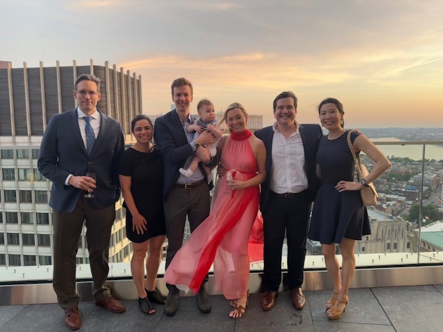 SighPichamol's tweet image. Felt like yesterday when @danielszvarca @TrentWalradt would sneak into our bariatric room as 1st year fellows. Big congrats on graduating #bariatricendo fellowship!
Room 6 won’t be the same w/o your playlists and A+ vibes. So glad you’re staying for our #advancedendo fellowship