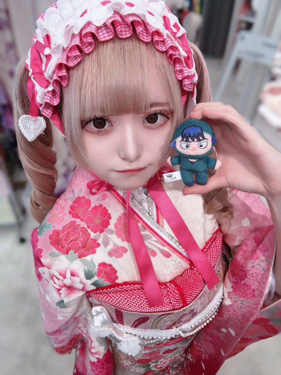 ピンク色のふりふり
スポットライト浴びて♡